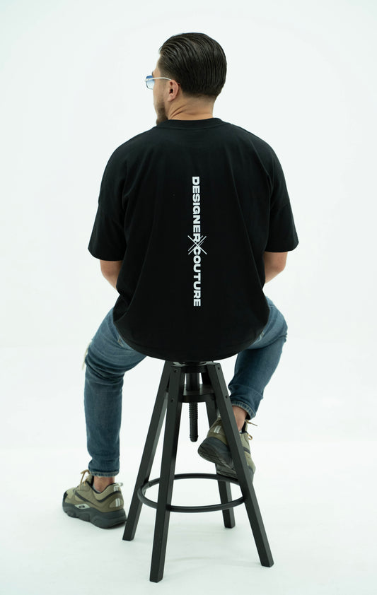 Oversized Black t-shirt with long DC details in the back