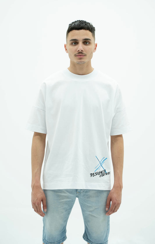 Oversized white t-shirt with black Eiffeltower detail